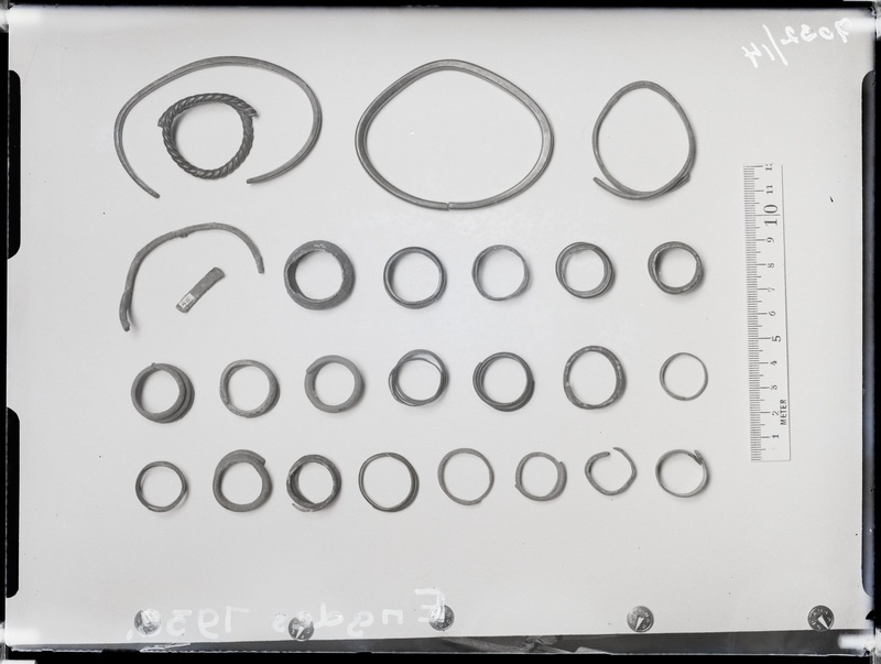 Arheoloogiline leid. Ento leid - käe- ja kaelavõrud