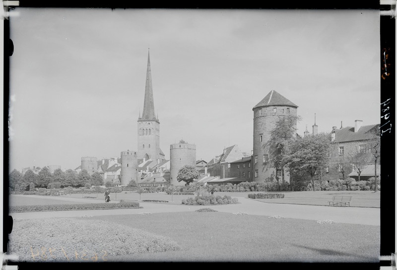 Tallinn, Tornide väljak