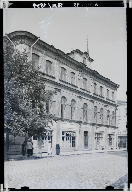 Hoone, Harju tänav 45