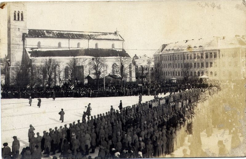 Paradise of Independence Day on the Freedom Square. Arh. Johann Ostrat Quantity