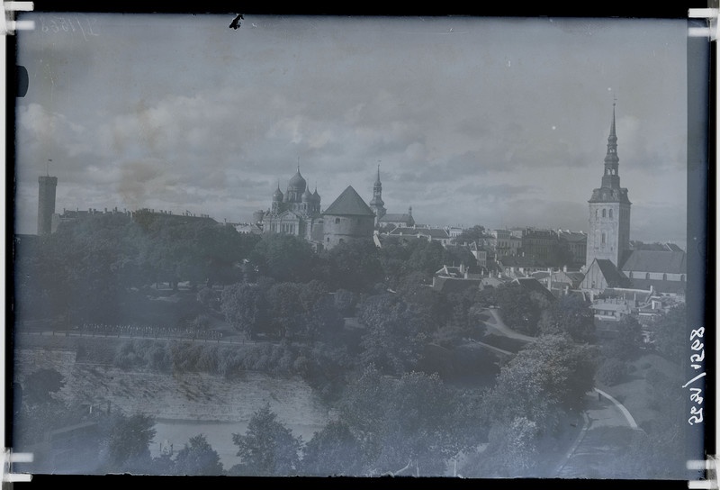 Vaade linnale lõunast Toompea suunas