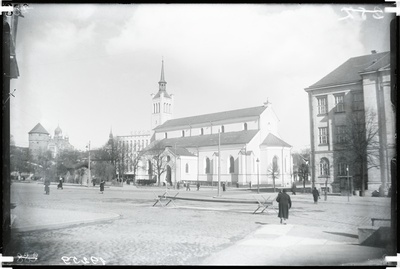 Tallinn, Vabaduse väljak, Jaani kirik.  similar photo