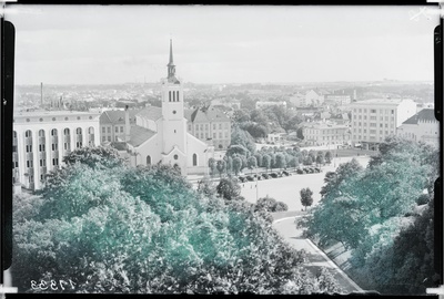 Tallinn, Vabaduse väljak. Keskel Jaani kirik.  similar photo