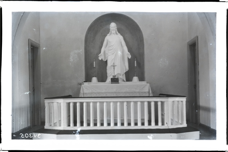 Elva kiriku altar (Bertel Thorvaldseni “Õnnistav Kristus” koopia