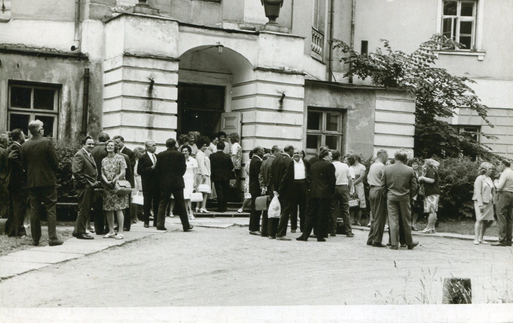 Meeting of Tartu University Medical Faculty of 1947-1953 15 years later in Tartu