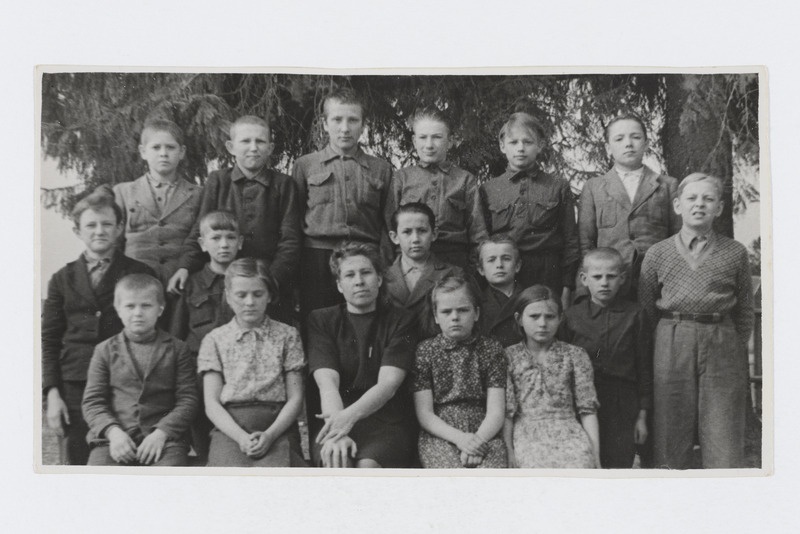 Tõrenurme MTK IV, V, VI, kl. õpetaja E. Uttiga