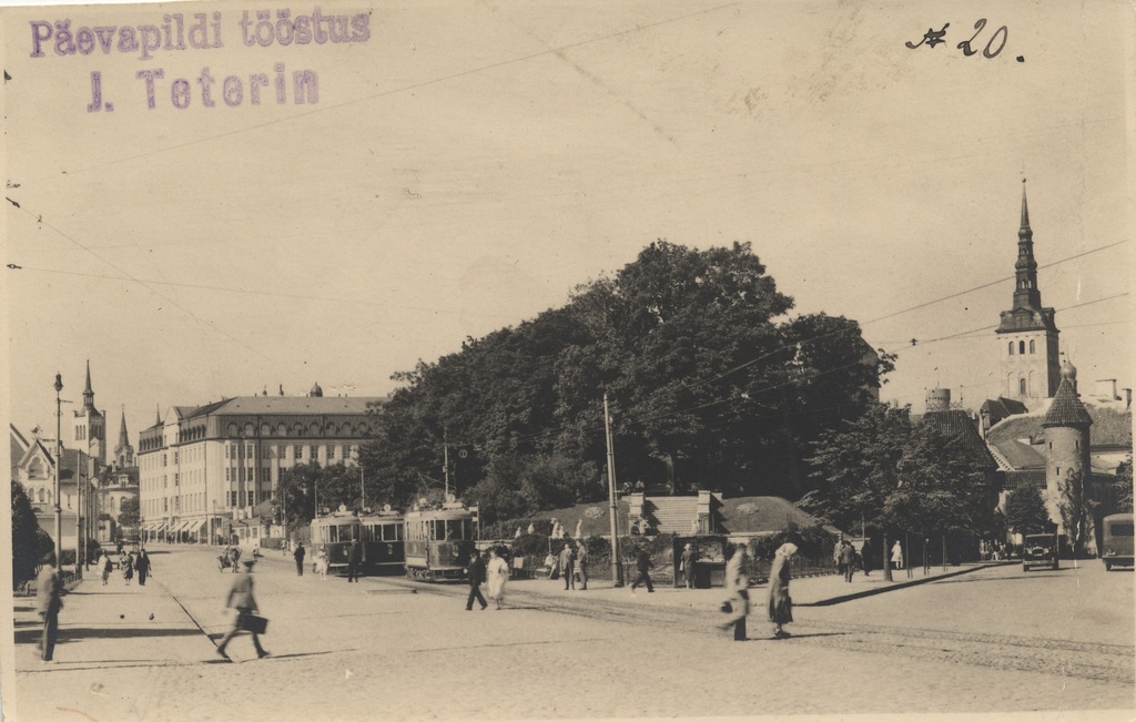 [tallinn] : [Viru square]