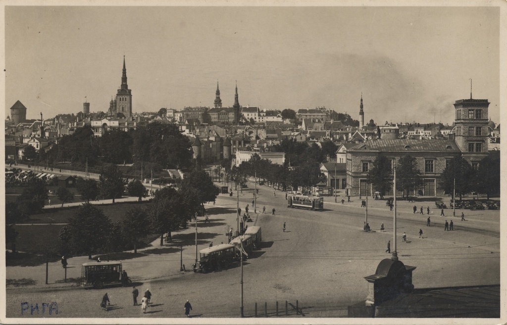 [tallinn] : [Viru square]