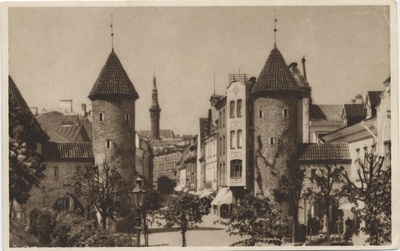 Tallinn : Viruvärav  duplicate photo
