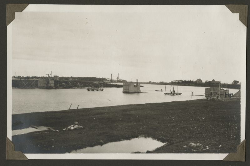 Sindi bridge. Construction of protective walls