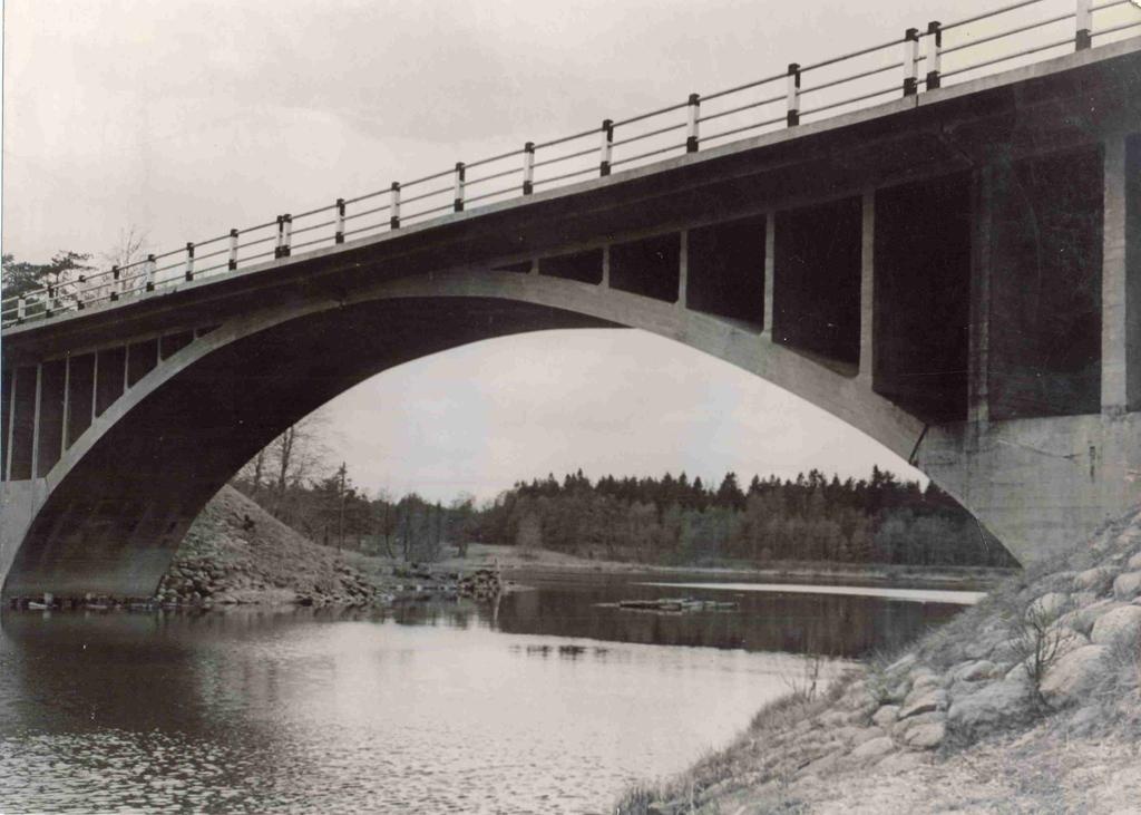 Photo Sindi-Lodija bridge on the River Reiu