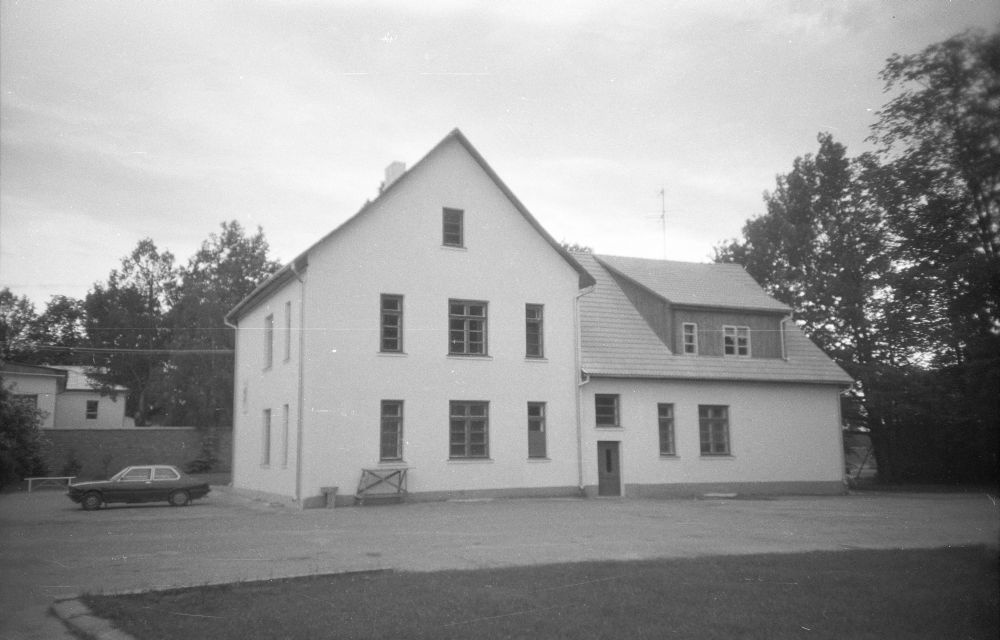 Side building of Sindi Manor