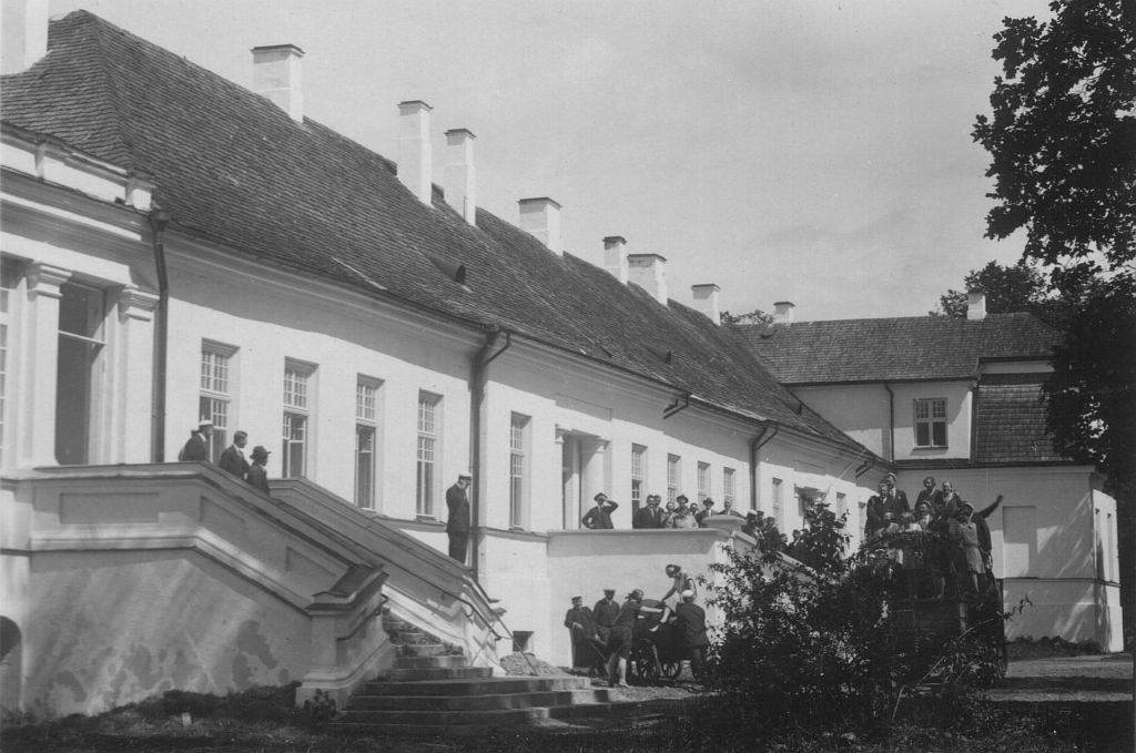 Old-antsla Household School