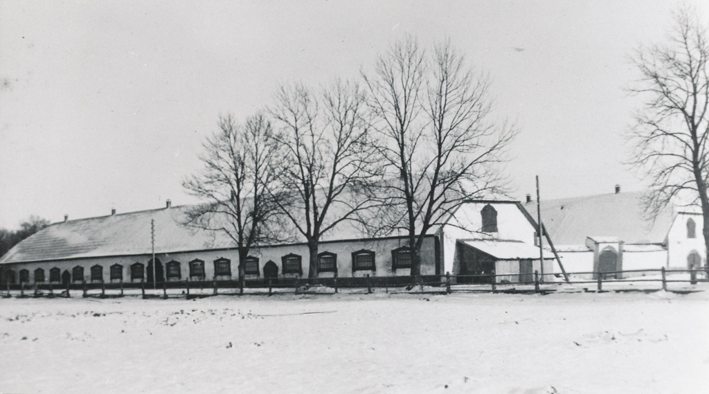 Photo. View of the table at the Old-Antsla State Manor in the 1930s.