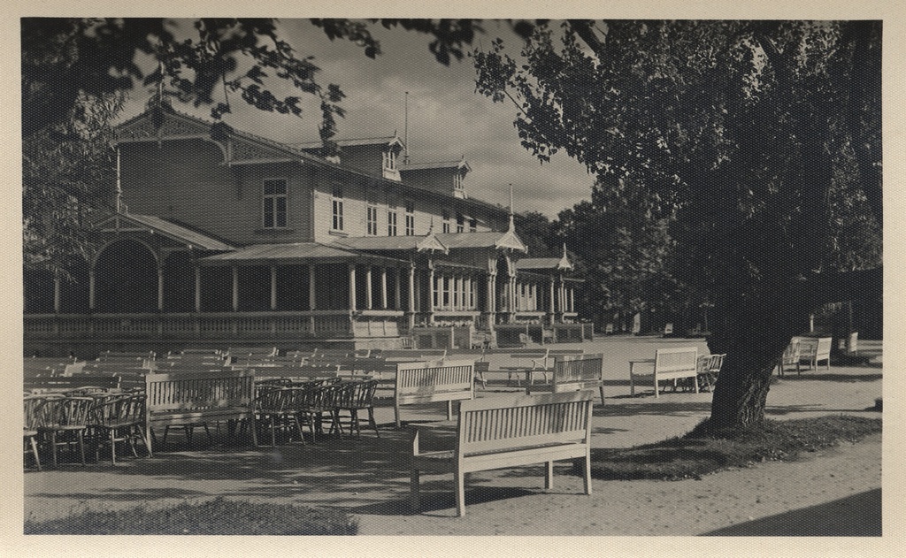 Estonia : Haapsalu beach building = Kurhaus