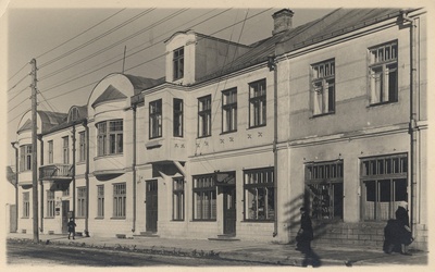 [haapsalu]  similar photo