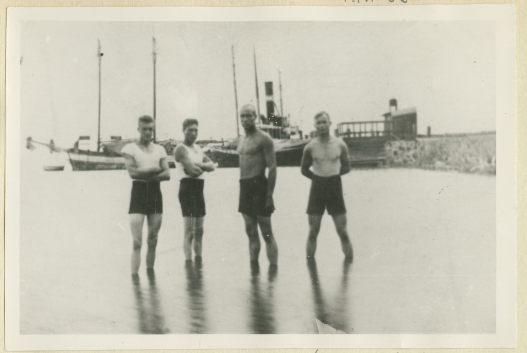 I.uulits, L.Saar, M.Pauts, R.Honga Heltermaal