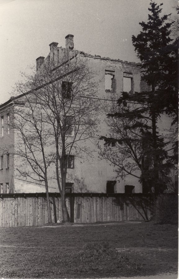 The ruins of the "radio" house viewed by the park