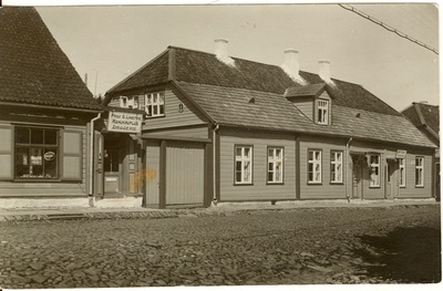 Paide apteek ja rohukauplus  similar photo