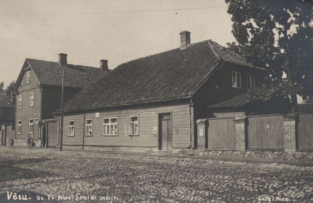 Võru : Dr. Fr. Kreutzvald House