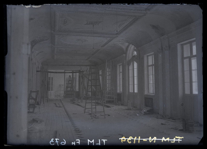 Tallinn, Kadrioru loss, saal remondi ajal.