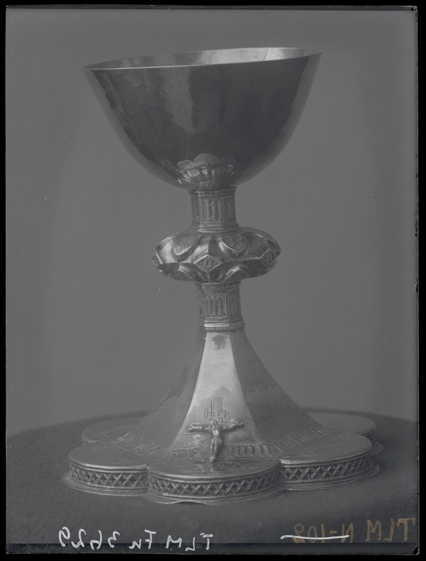 Hõbedast veinikarikas, Niguliste kirikust.