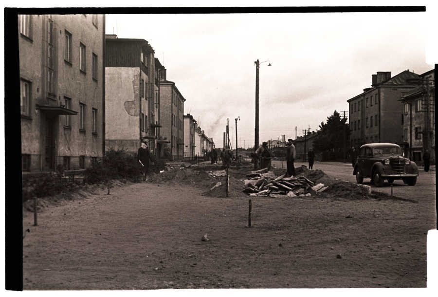 Tilting works on the Ristiku Street