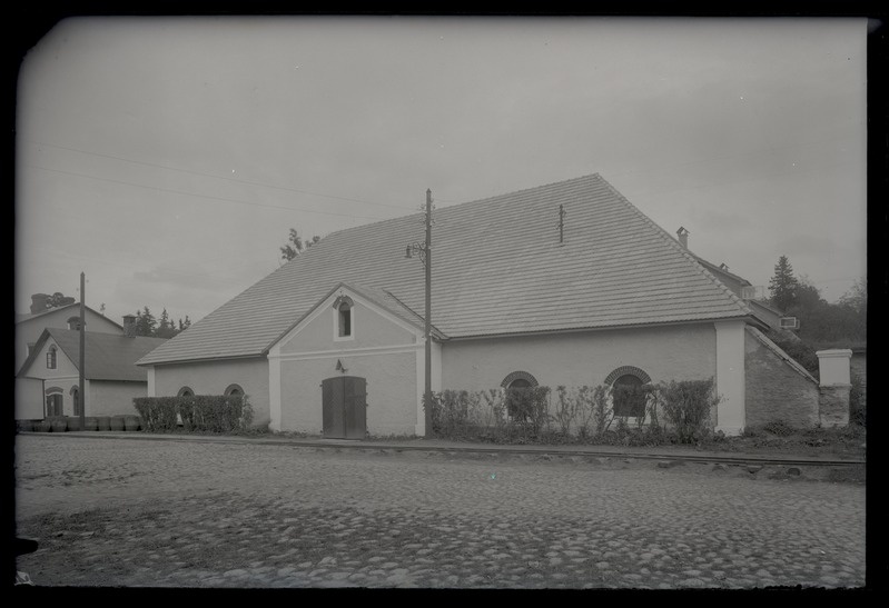 Saku Õlletehase endine laagerdushoone välisvaade.Saku õlletehase kontorihoone välisvaade.