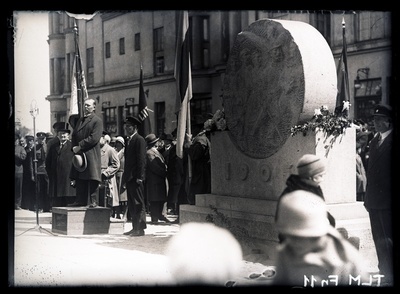 1905. aasta 16. oktoobri ohvrite mälestussamba avamine.  duplicate photo