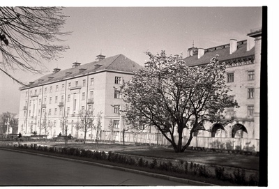 Tallinn, Lenini allee, Teadlaste Maja.  similar photo