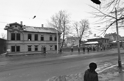 The houses are to be dismantled in Tallinn.  similar photo