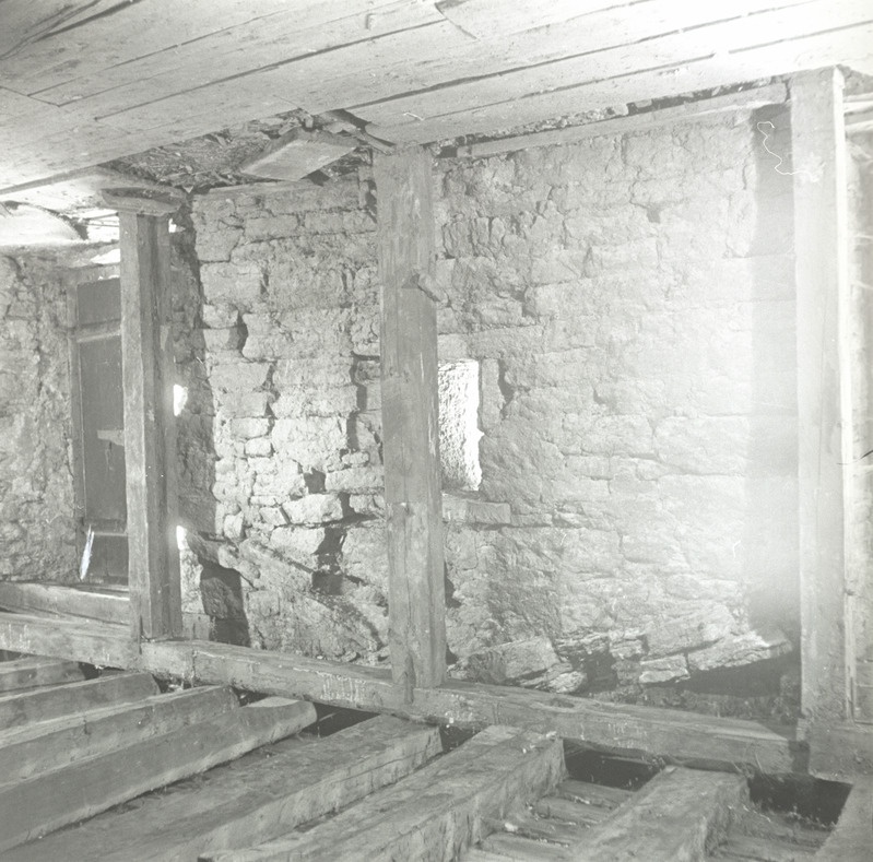 Tallinn, Pakkhoone Vanaturu kaelas, pööning.