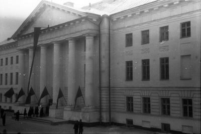 Tartu Ülikooli peahoone (Ülikooli 18, Tartu)  similar photo