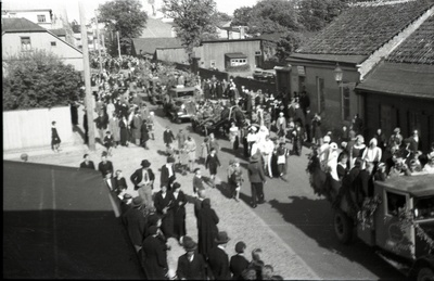 Tartu gaidide-skautide karnevalipidustuste rongkäik  similar photo