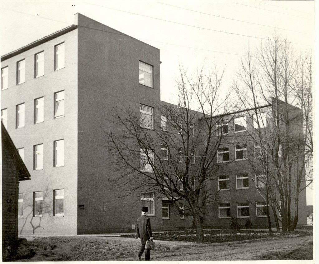 foto ,  Paide uus polikliinik 1972.a.