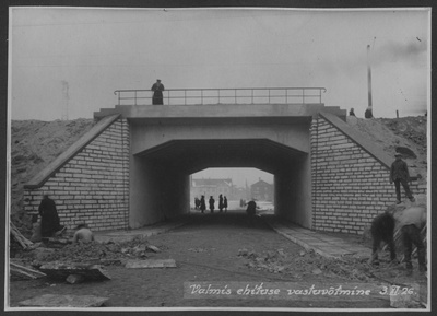 Construction of grass street viaduct, completion of construction  duplicate photo