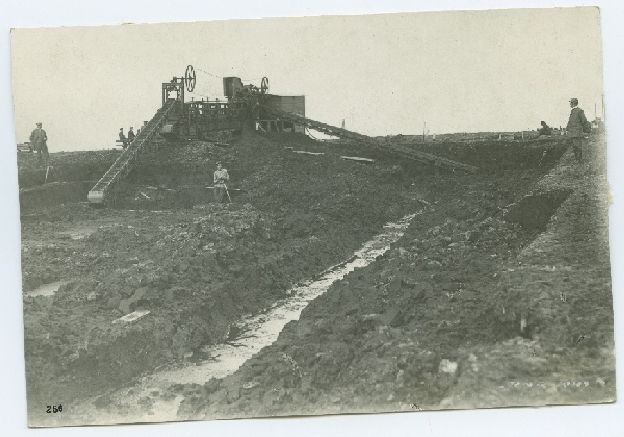 Turbalõikus Sõjamäe ravaged during the czar government.