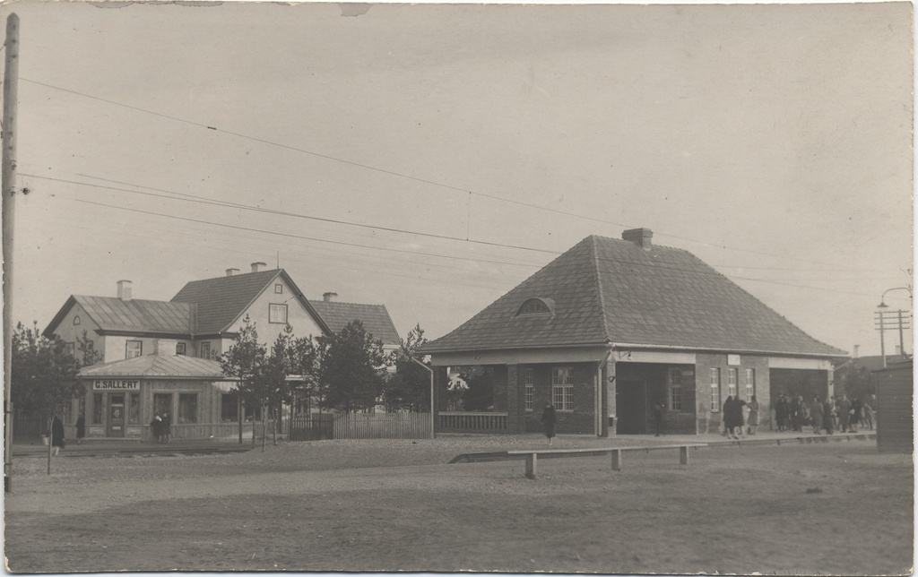 [hiiu Railway Station]