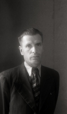 TRÜ psühhiaatria kateedri juhataja (1941–75), arstiteaduskonna prodekaan (1944–49) Elmar Karu  duplicate photo