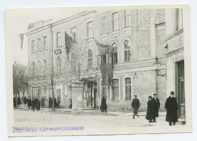 Tallinn Housing House, Suur-Karja 18, decorated with revolutionary flags.  duplicate photo