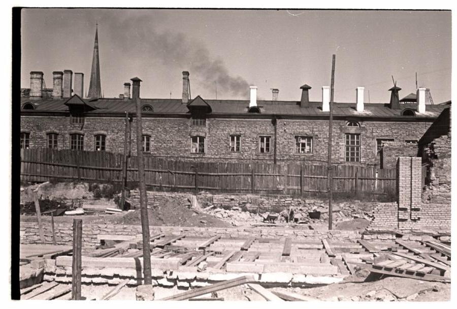 Tallinn, Viru Street 11-15, construction of production buildings in the artell "Lembitu".