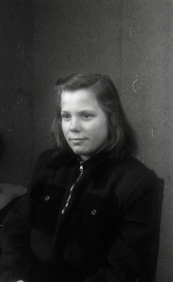 Asta Helene Nassar?  similar photo