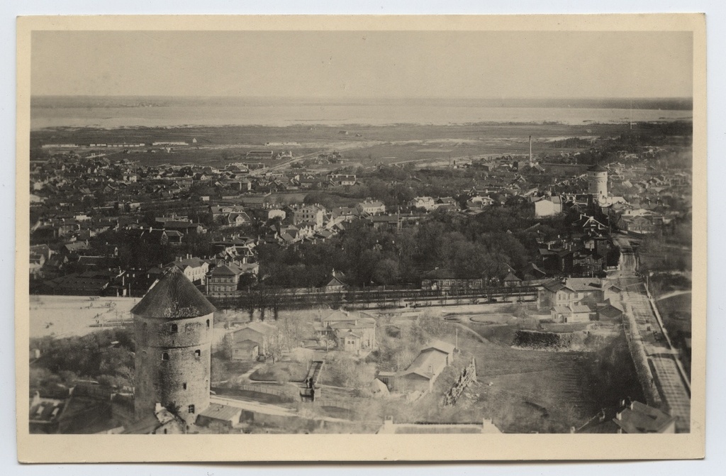 Tallinn, view of the bird flight, on the left Kiek in de Kök.
