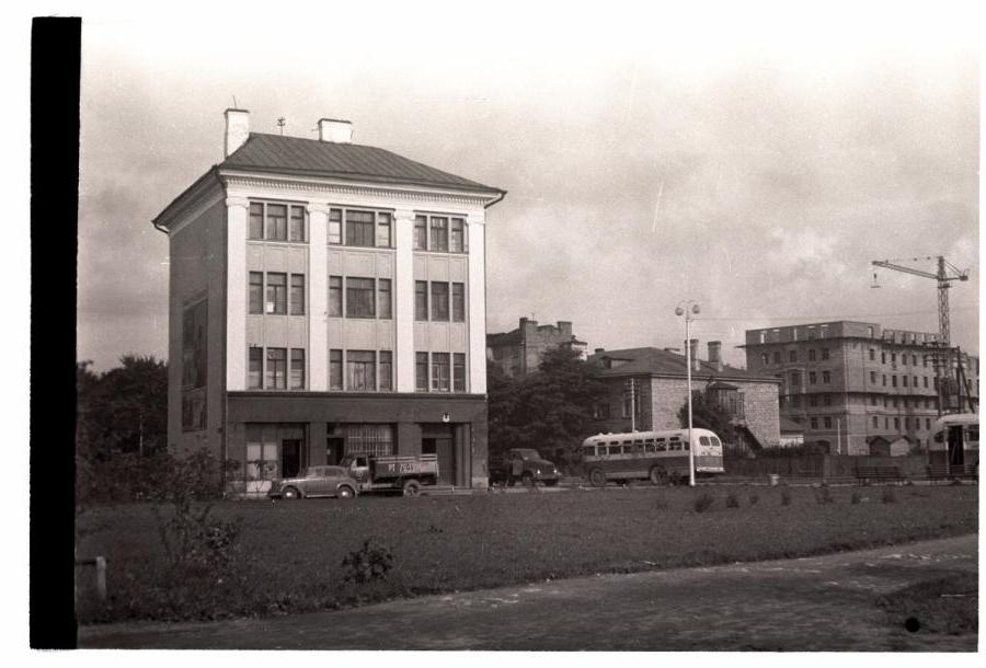 Tallinn, Lomonossov Street start, view from Stalin Square.