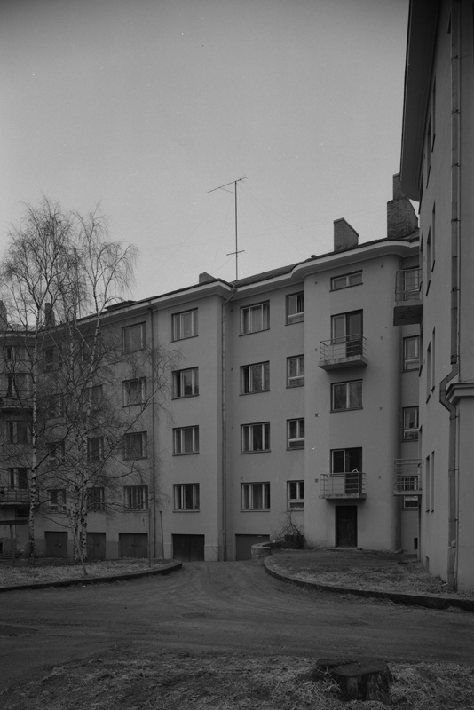 Apartment building in Tallinn, Gonsiori 30, rear view. Architect Eugen Sacharias