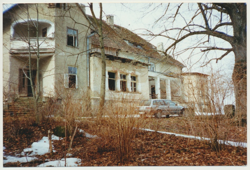 Visusti mõis