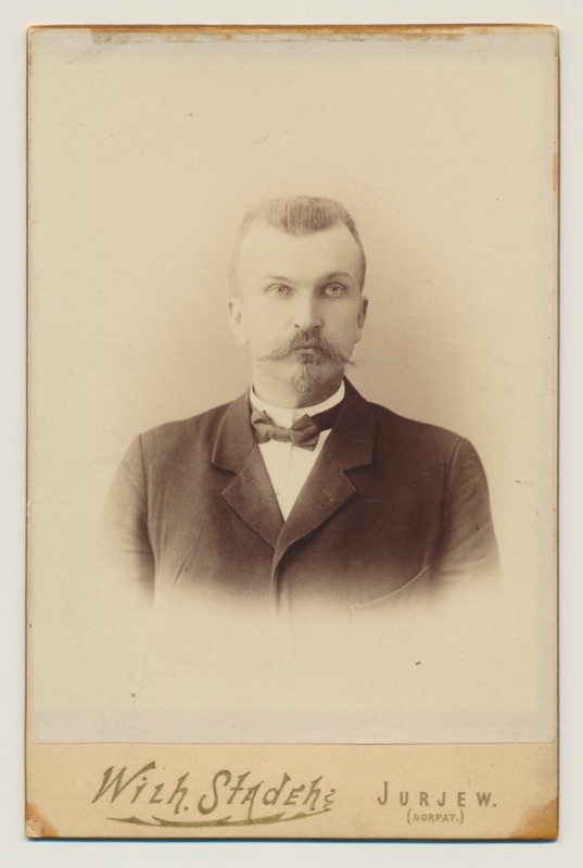 L. Roose kooliõpetajana