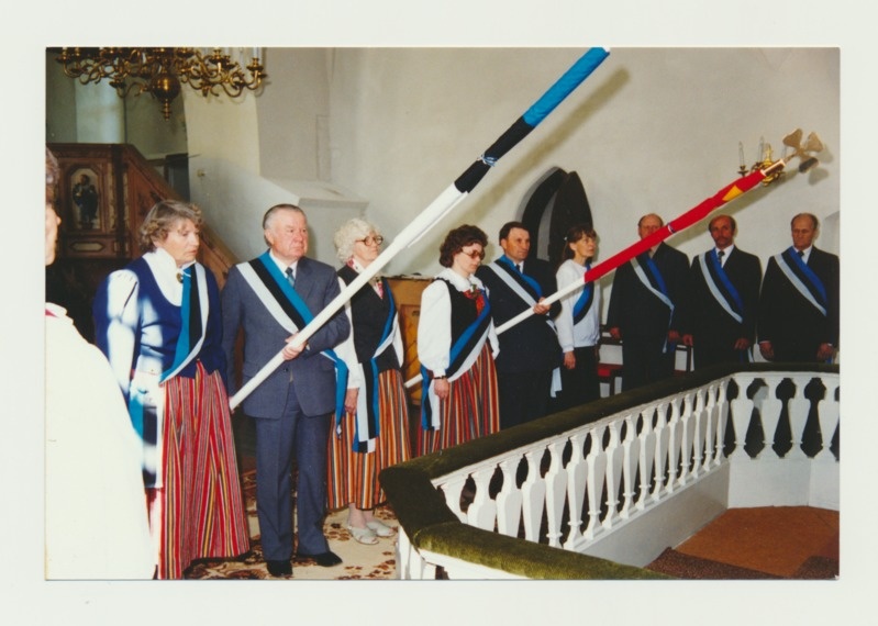 Jumalateenistus Palamuse kirikus. Vabadussamba taasavamine.