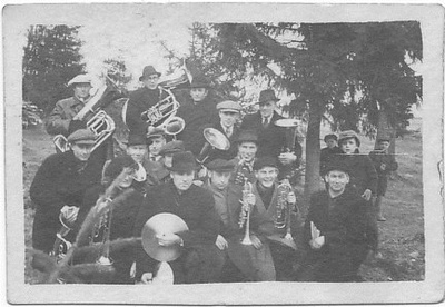 Palamuse orkester koos juhataja Otto Tammega  duplicate photo