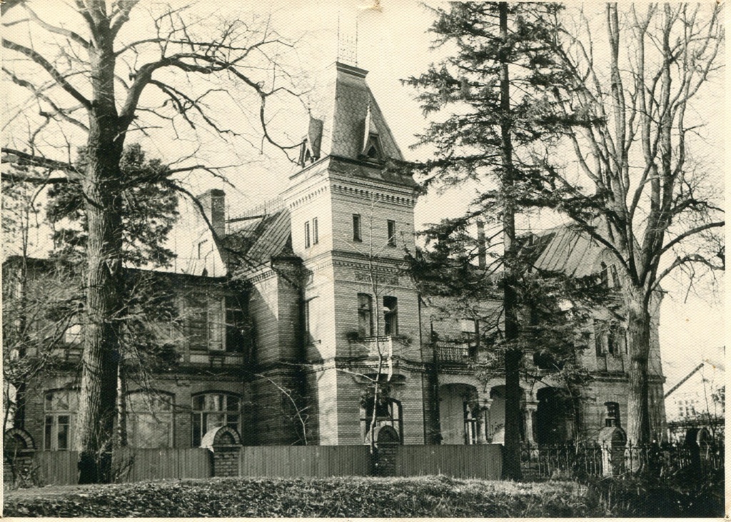 Lustivere Lastetuberkuloosi Sanatoorium, hoone tagakülg